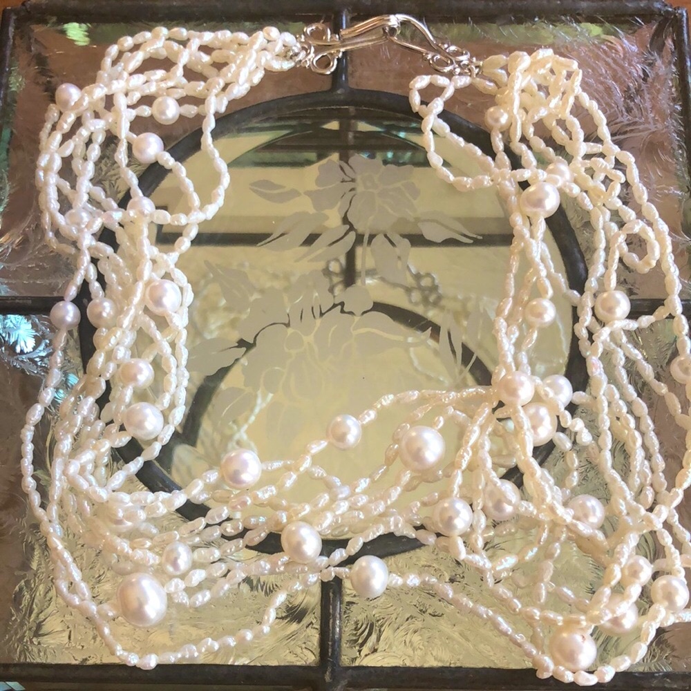 Elegant White Pearl Necklace